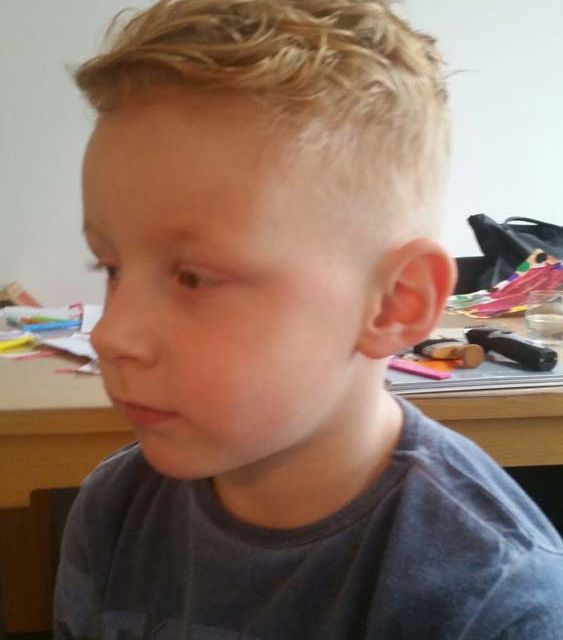 geknipt door kapper